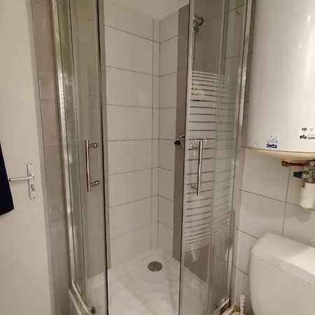 Mezzanine Climatise - Pinede - A Pied Sous Les Pins Apartmán